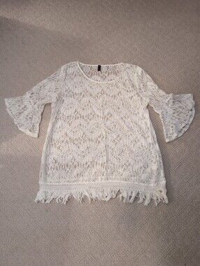 Women's White Lace Fringe Bell-Sleeve Top